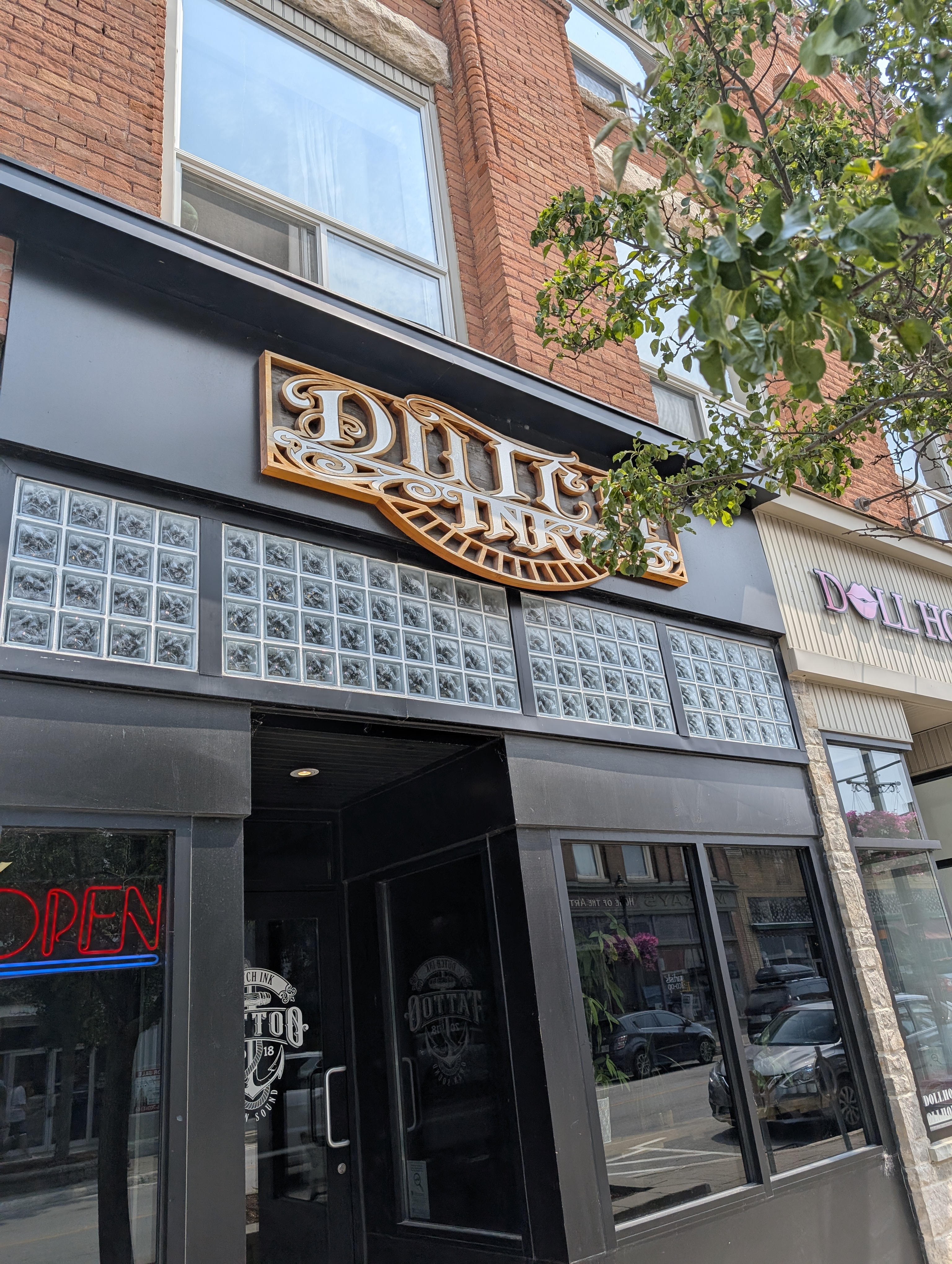 Image of storefront for Dutch Ink