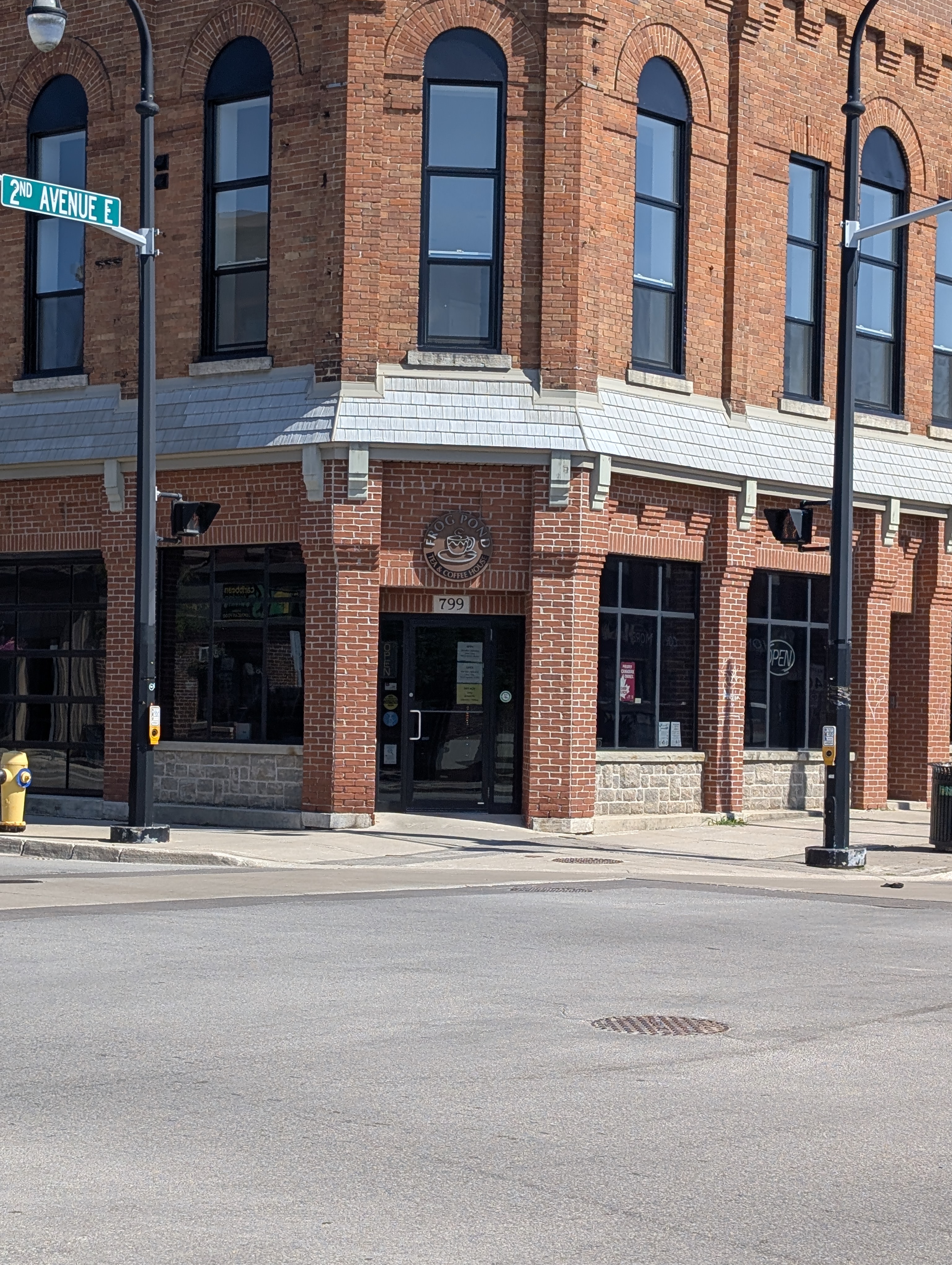 Image of storefront for Frog Ponds Café